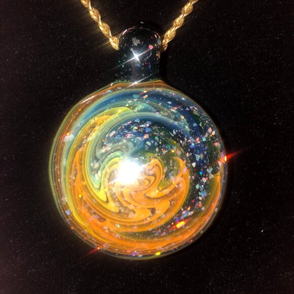 Glass Pendant - Picture 1 of 1